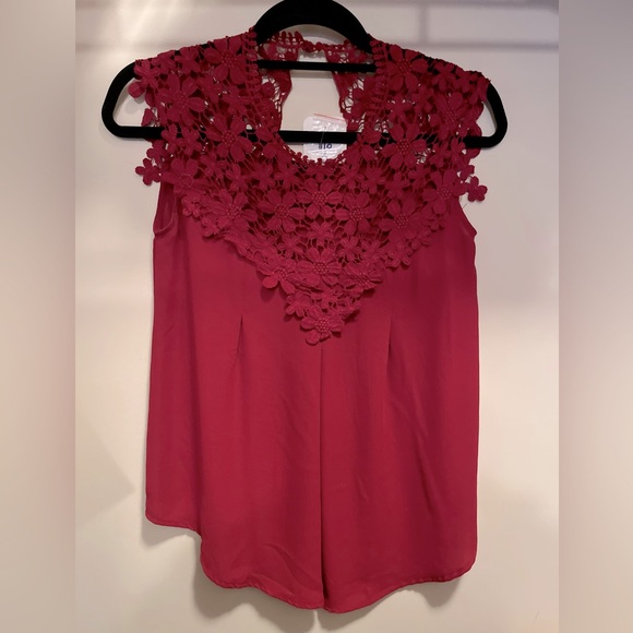 Red floral lace tank - Picture 1 of 1